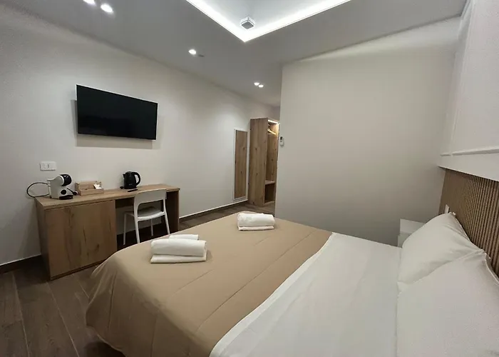 Conte' Piazza Garibaldi Naples