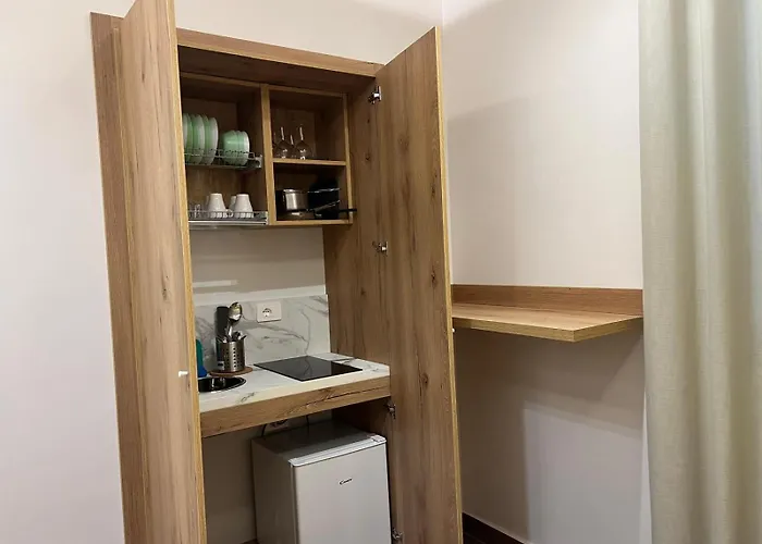 Conte' Piazza Garibaldi 4*