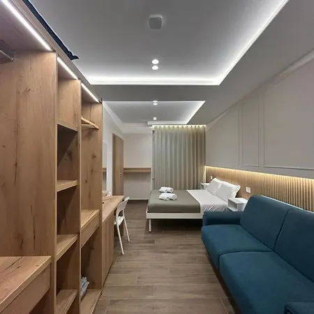 Conte' Piazza Garibaldi 4* Neapol