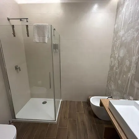 Conte' Piazza Garibaldi 4*