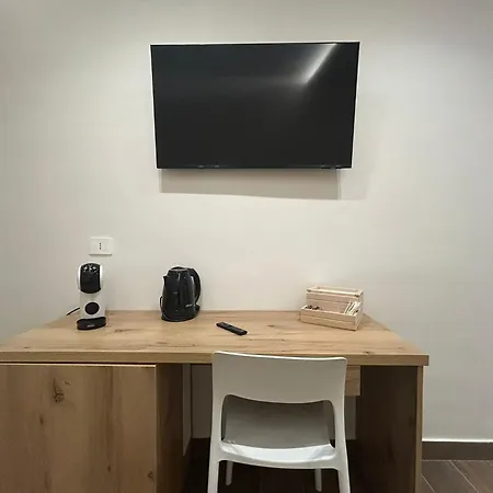 Conte' Piazza Garibaldi 4*