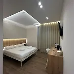 Conte' Piazza Garibaldi Guest house 4*
