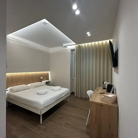 Conte' Piazza Garibaldi Гостевой дом 4*